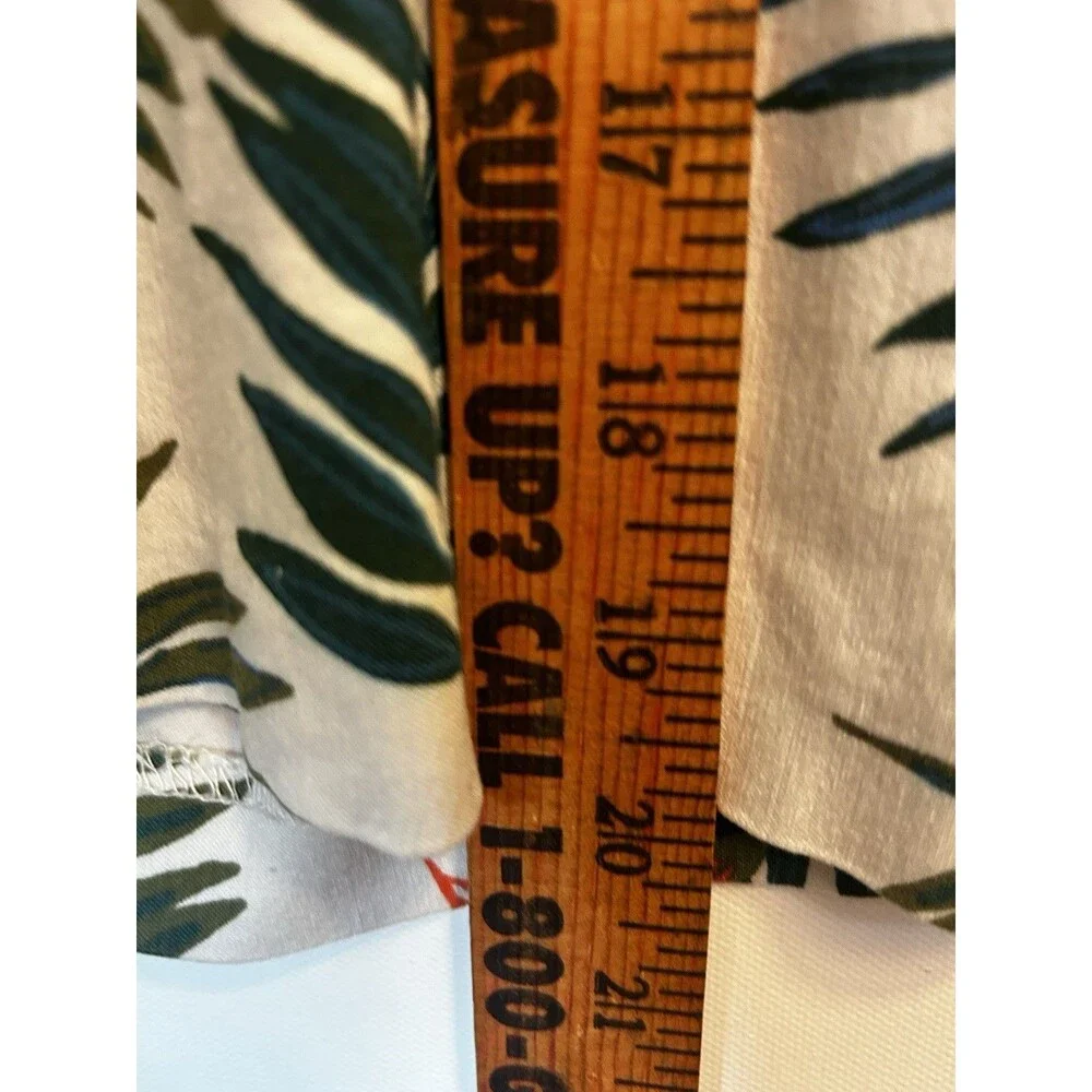 Terra & Sky Tropical Palm Leaf Bermuda Shorts 0X 14W Stretch Summer White